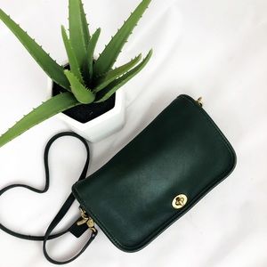 COACH | vintage Forest green leather crossbody bag
